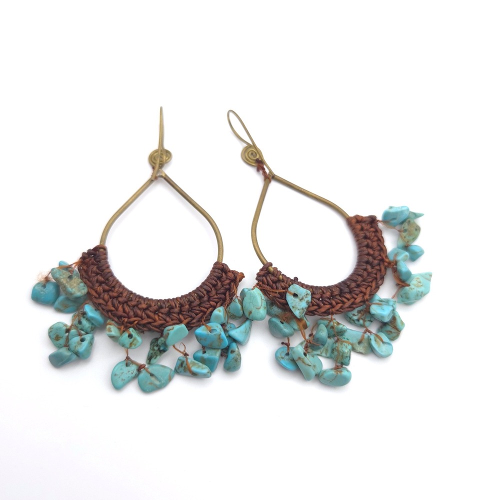 Boho Turquoise Chip Macrame Teardrop Hoop‎ Earrings Brass Tone Wire Dangle